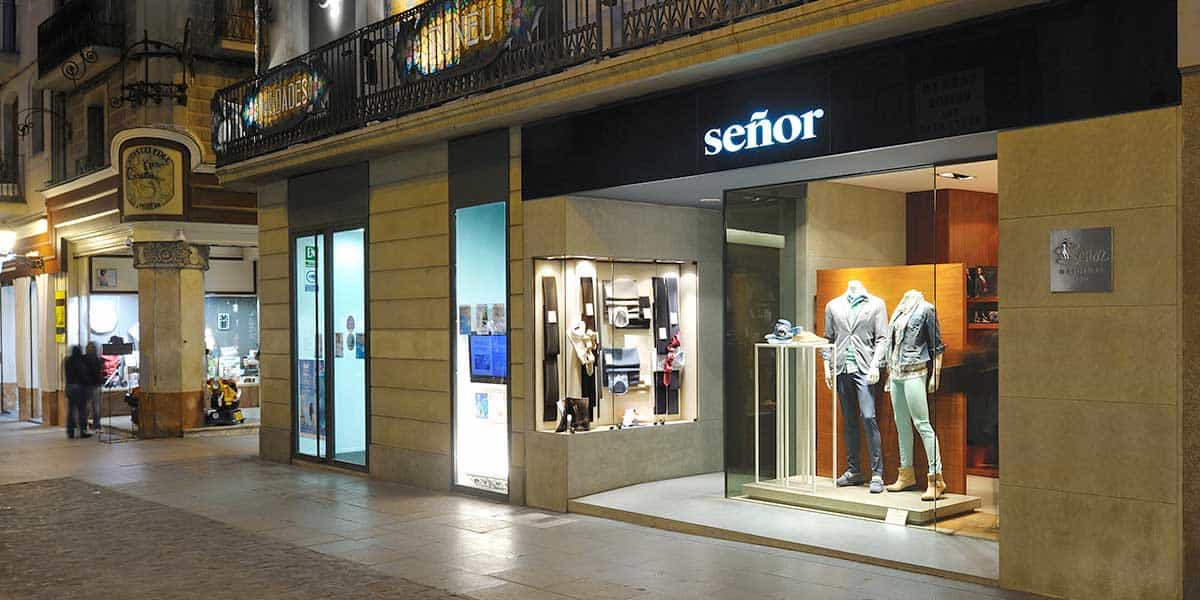 carrer-senor-manrsa-born-1200x600px-1-600x300_2x_e03f6fbb-e0e5-4011-b70a-d5a096084c07.jpg